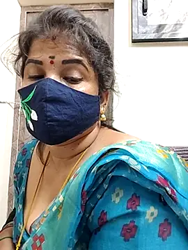 gaurika18 webcam
