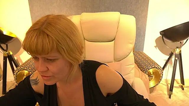BellaLaPetit webcam