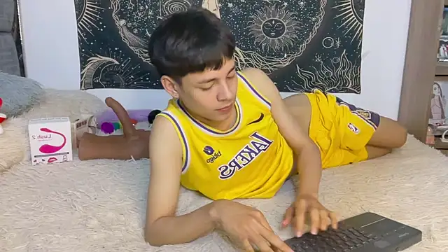 Andy_Belier23 live cam on StripChat