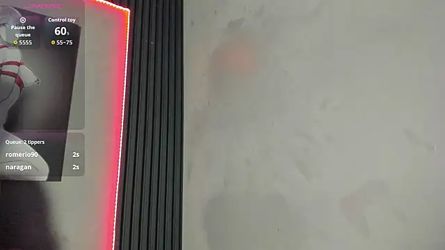 Violett_Salvatore webcam