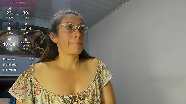 kaylaMinov_ webcam