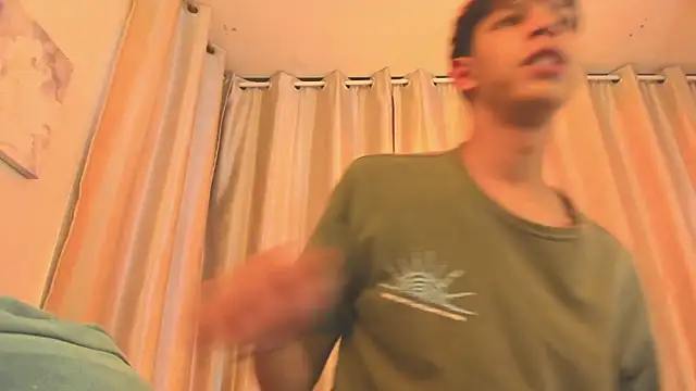 Ethan_qop webcam