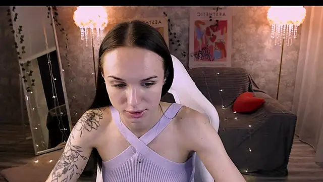NicoleMerz webcam
