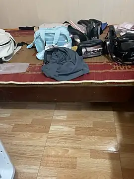 Mina048 webcam