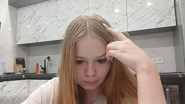 KarinaBestie webcam