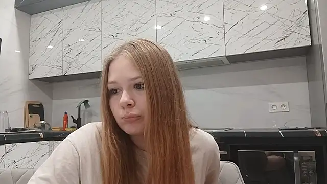 KarinaBestie webcam