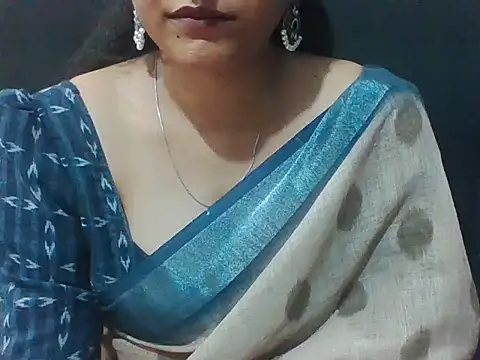 Thilothama_Vaishu live cam on StripChat