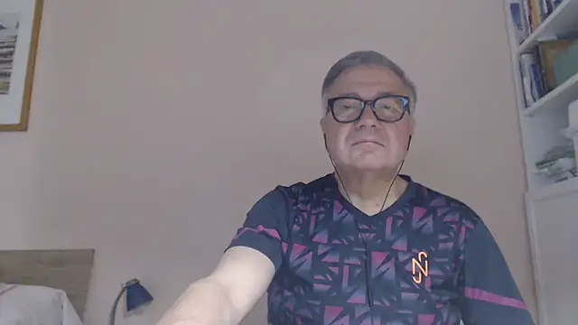 YOU6me live cam on StripChat