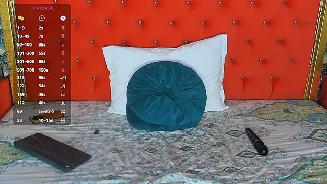 VallerieJones webcam