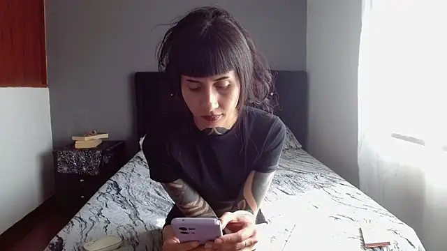 Emilia_1995 webcam