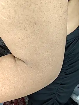 Curvy_Pooja webcam