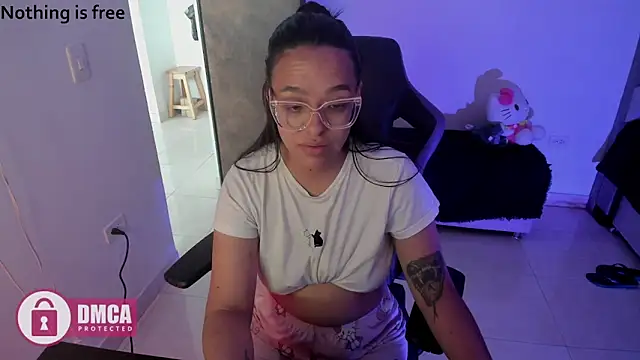 Watch Spicydollx_1 live on EroticFlix - High definition streams
