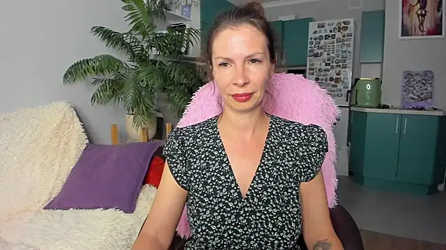 ChristinaGlory webcam