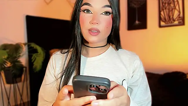 misstreslatin webcam