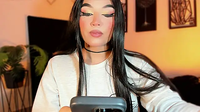 misstreslatin webcam