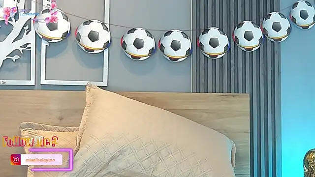 Elise-Leyton webcam