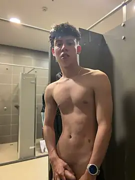 yoursexyjose's live room