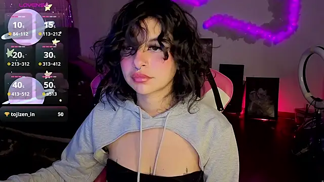 larah_uwu webcam