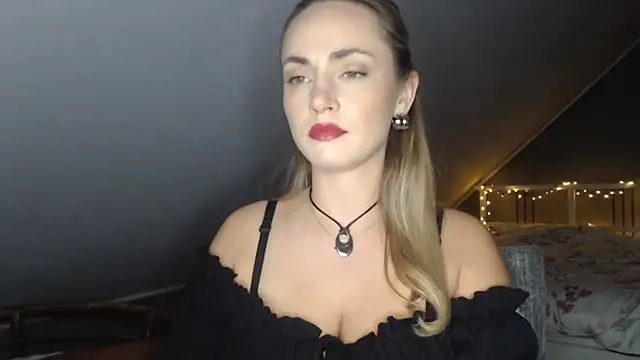 ScarlettSensitive webcam