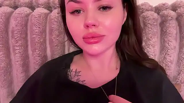 AlmaryKim webcam