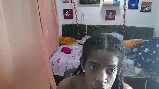 thianahorny webcam