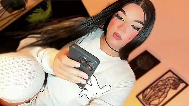 misstreslatin webcam