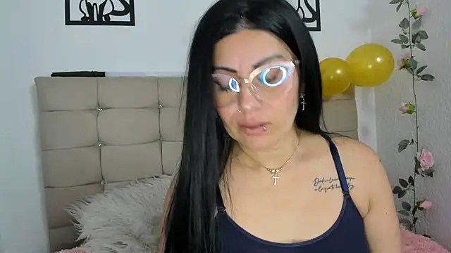 Tania_mature webcam