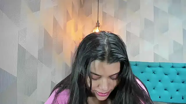 LindaBreeS webcam