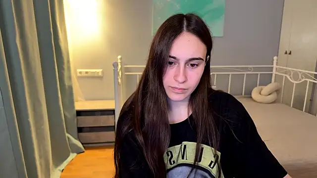 alicekolltt (F young) - strip naked