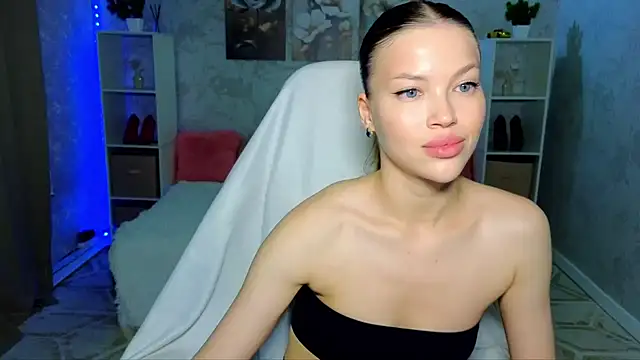EmmyMills webcam