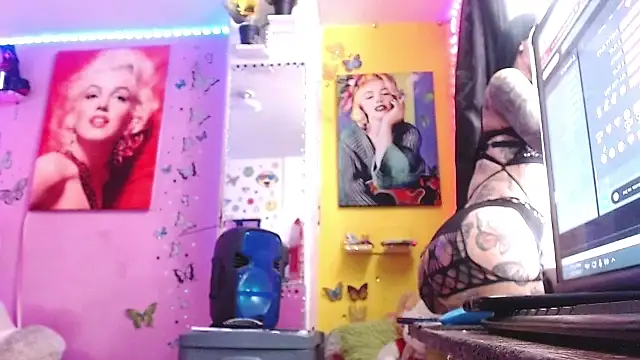 goddess_BigassCock webcam
