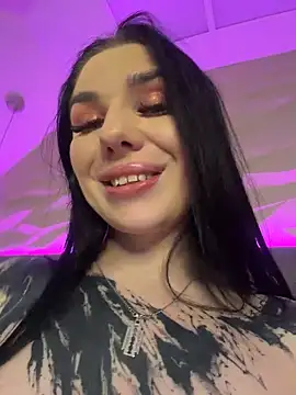 MaeveMoon webcam