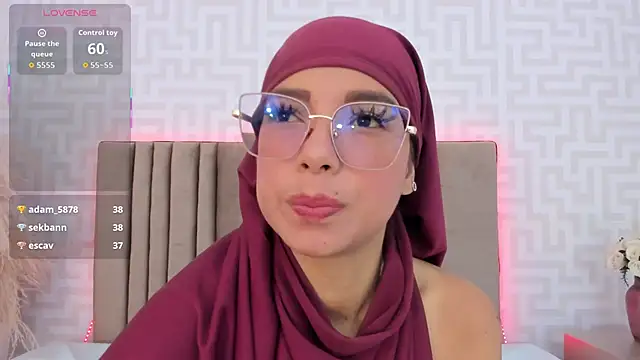 naishaa_ (F young) - - Fuck pussy with dildo