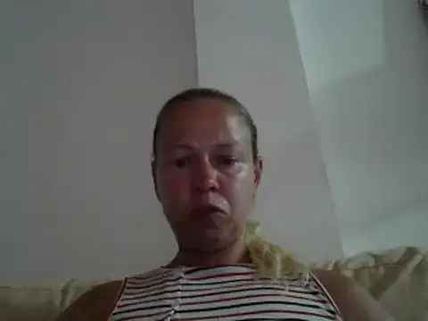 jennyblondeuk webcam