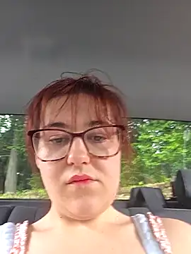 ashloves_ (F young) - Panties off in the truck