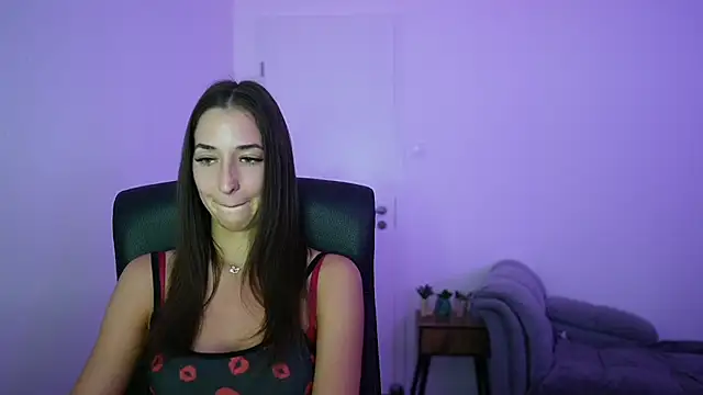 Crystalbrunette18 webcam