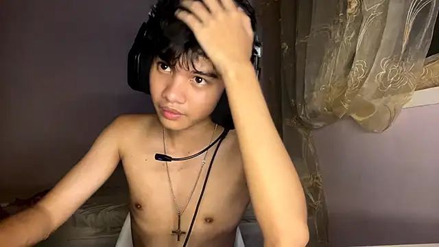 liam_alttwink (M twink) - Topless for 2 hours