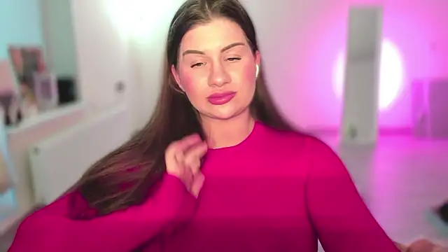 JuicyHelenX webcam