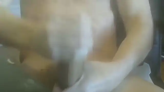CuteMuscledHung webcam