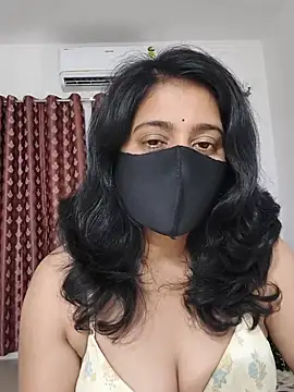 Cute-Maanvi webcam