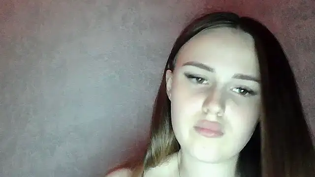 SweetLoraa webcam