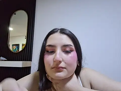 zoe_moon__ webcam