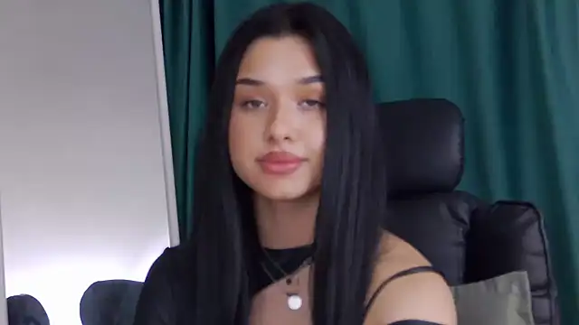 MissNaomiBelle webcam