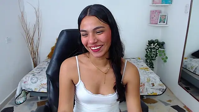 Emma_Faith webcam