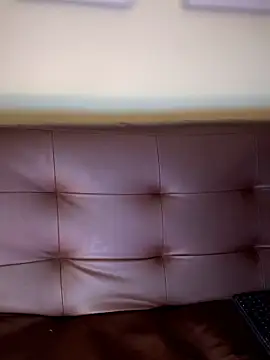 LeylaKnox webcam