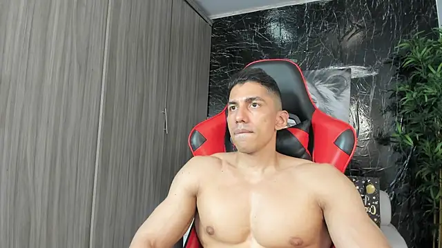 Erik_castle webcam