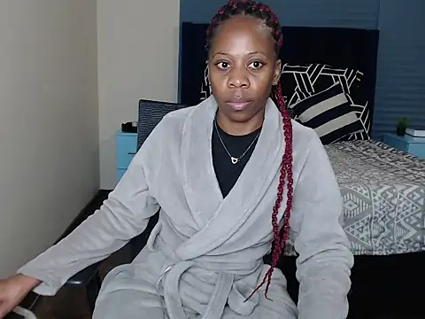 QUEENMANDYY webcam