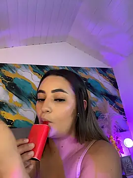 antonella_julieta's live room