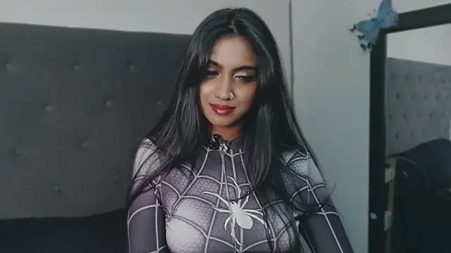 Delilah_Blazee webcam
