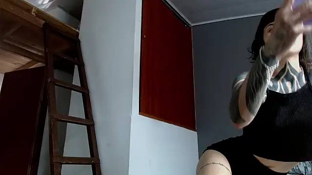 Emilia_1995 webcam